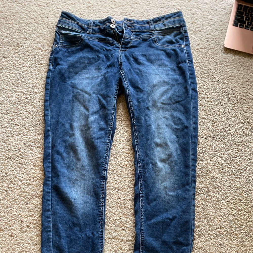 Mid rise skinny jeans